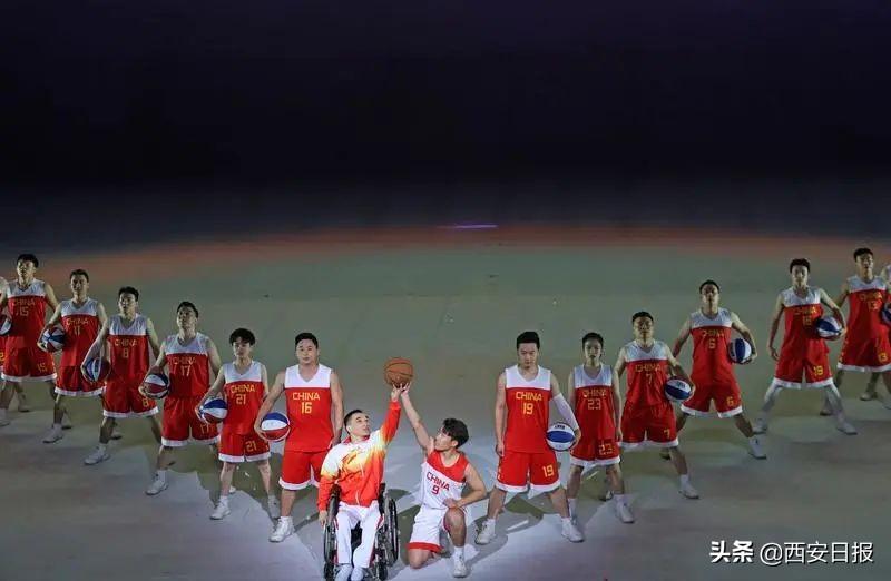 2025年香港与澳门，一码一码100的全面释义、解释与落实